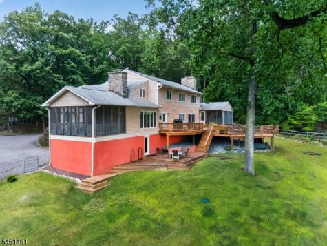 5 Beechwood Lane Blairstown NJ 07832