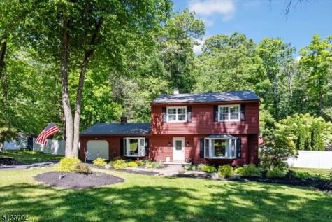 7 Crest Drive Washington NJ 07853