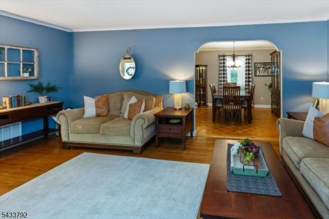 7 Crest Drive Washington NJ 07853