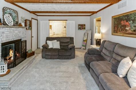 7 Crest Drive Washington NJ 07853