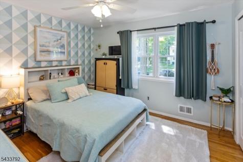 7 Crest Drive Washington NJ 07853