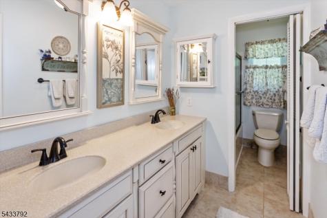 7 Crest Drive Washington NJ 07853