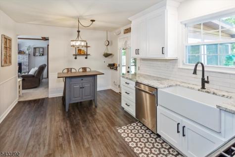 7 Crest Drive Washington NJ 07853