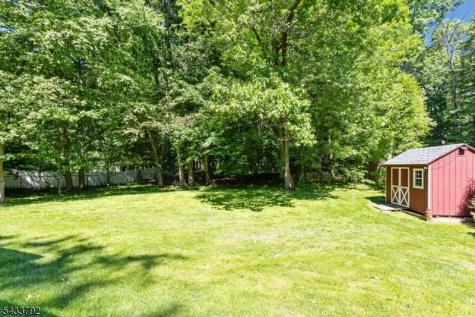 7 Crest Drive Washington NJ 07853