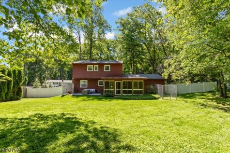 7 Crest Drive Washington NJ 07853