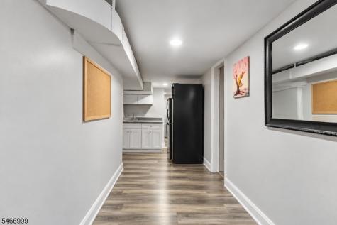 20 Lake Street East Orange NJ 07017