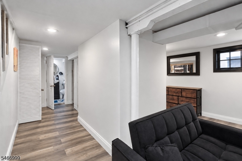 20 Lake Street East Orange NJ 07017