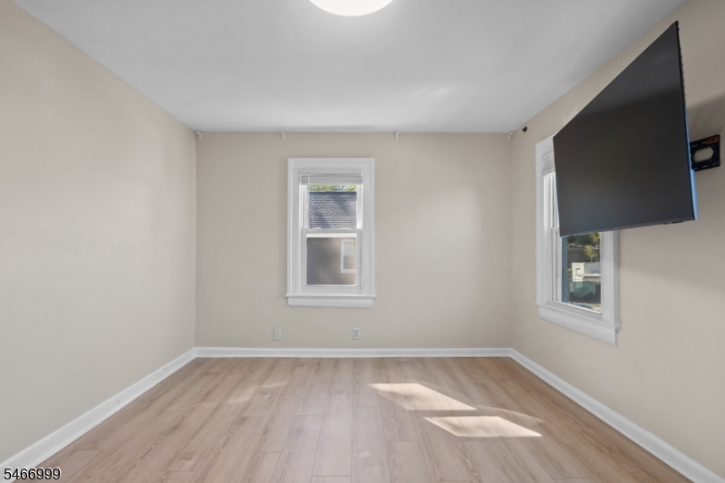20 Lake Street East Orange NJ 07017