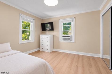 20 Lake Street East Orange NJ 07017