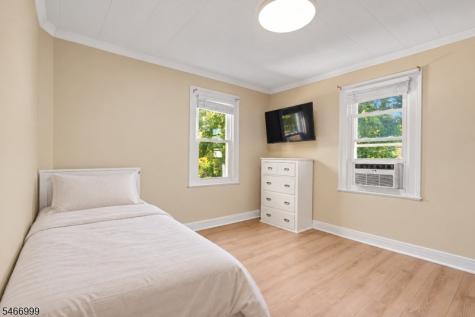 20 Lake Street East Orange NJ 07017