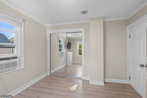 20 Lake Street East Orange NJ 07017