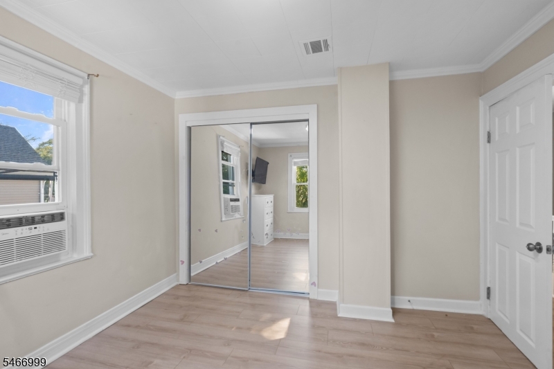20 Lake Street East Orange NJ 07017