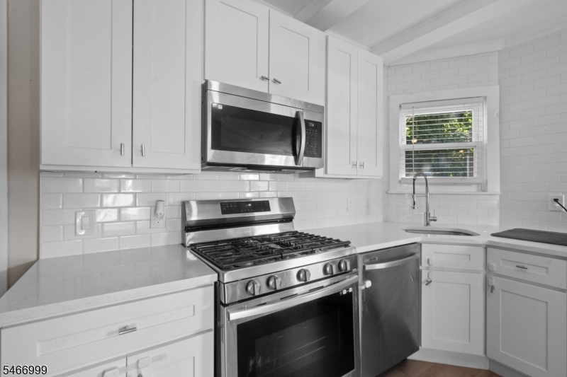 20 Lake Street East Orange NJ 07017