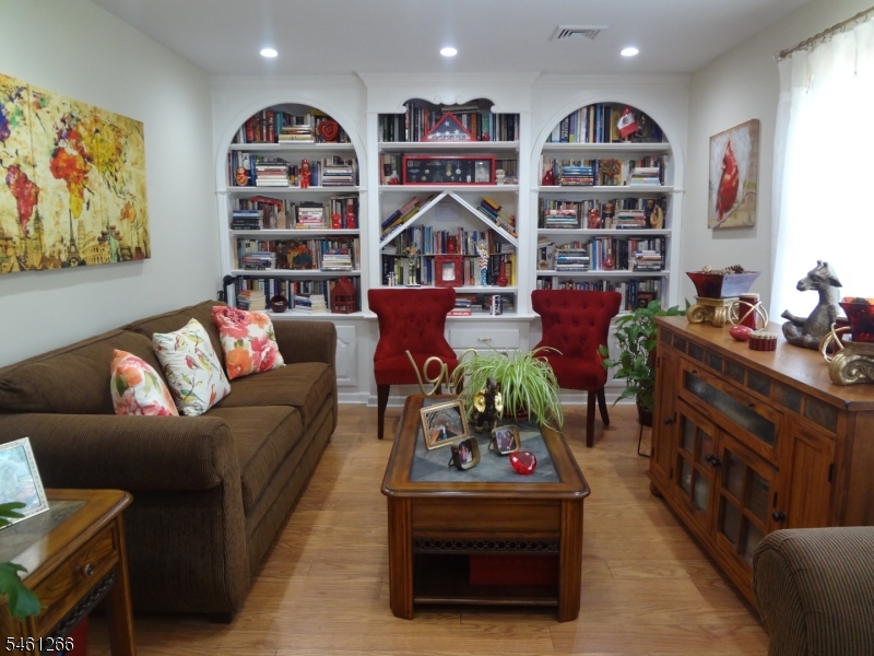4 Wilbur Terrace Sayreville NJ 08872