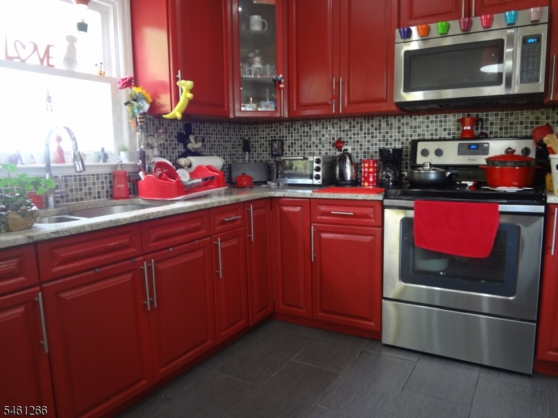 4 Wilbur Terrace Sayreville NJ 08872
