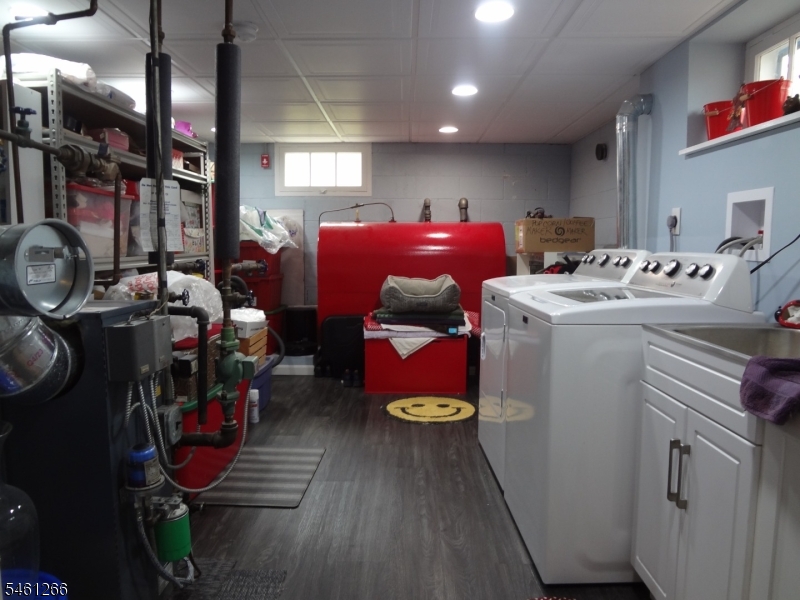 4 Wilbur Terrace Sayreville NJ 08872
