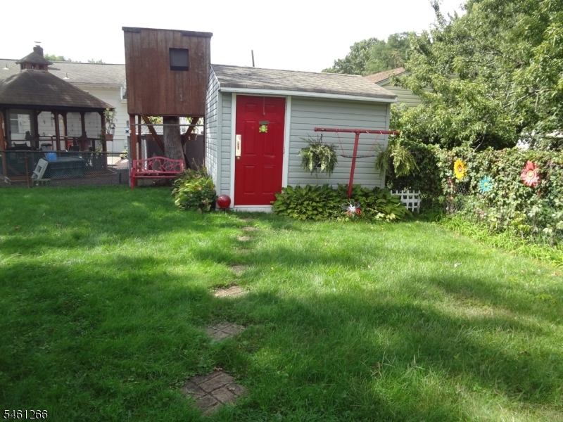 4 Wilbur Terrace Sayreville NJ 08872
