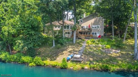 146 Lakewood Drive Denville NJ 07046