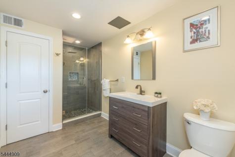 146 Lakewood Drive Denville NJ 07046