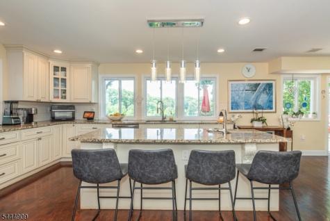 146 Lakewood Drive Denville NJ 07046