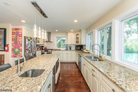 146 Lakewood Drive Denville NJ 07046