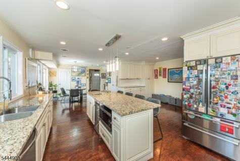 146 Lakewood Drive Denville NJ 07046