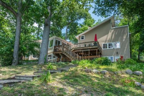 146 Lakewood Drive Denville NJ 07046