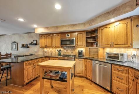 457 Russell Avenue Wyckoff NJ 07481