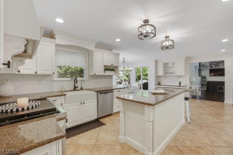 6 Kristen Court Wayne NJ 07470