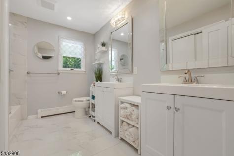 6 Kristen Court Wayne NJ 07470