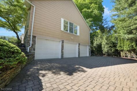 6 Kristen Court Wayne NJ 07470