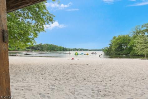 6 Kristen Court Wayne NJ 07470