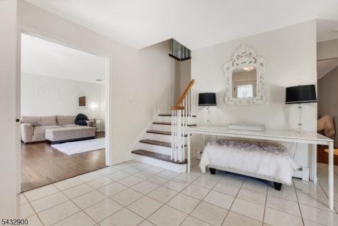 6 Kristen Court Wayne NJ 07470
