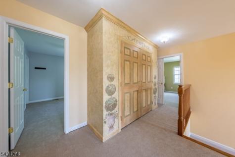 16 Landau Road Bernards NJ 07920