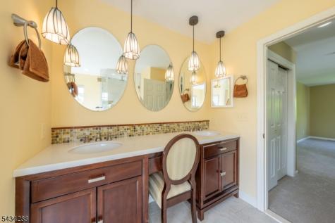 16 Landau Road Bernards NJ 07920