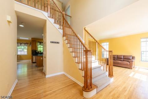 16 Landau Road Bernards NJ 07920