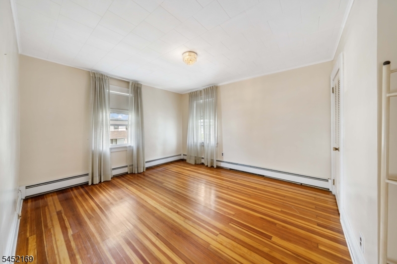 710 Bailey Avenue Elizabeth NJ 07208