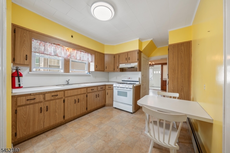 710 Bailey Avenue Elizabeth NJ 07208