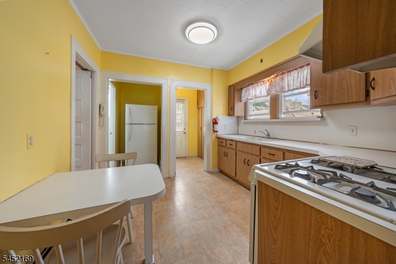710 Bailey Avenue Elizabeth NJ 07208