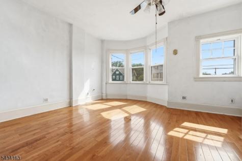 55 Thompson Street Raritan NJ 08869