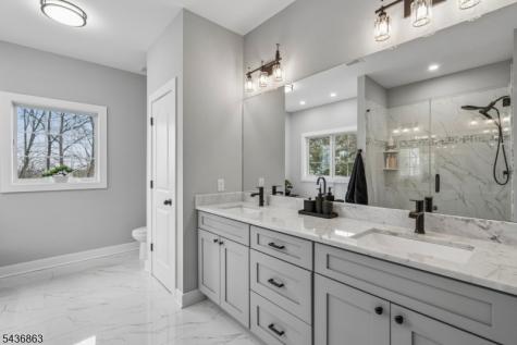518 Cardinal Lane Green Brook NJ 08812