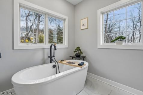 518 Cardinal Lane Green Brook NJ 08812