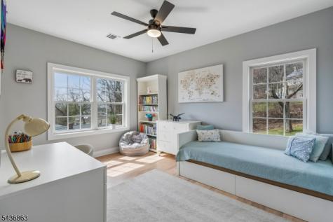 518 Cardinal Lane Green Brook NJ 08812