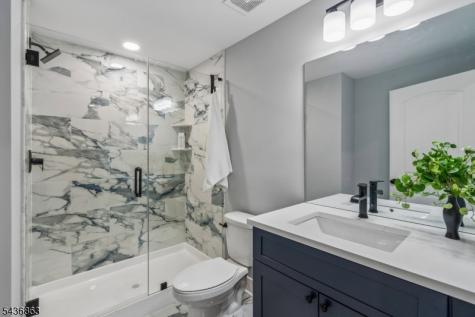 518 Cardinal Lane Green Brook NJ 08812