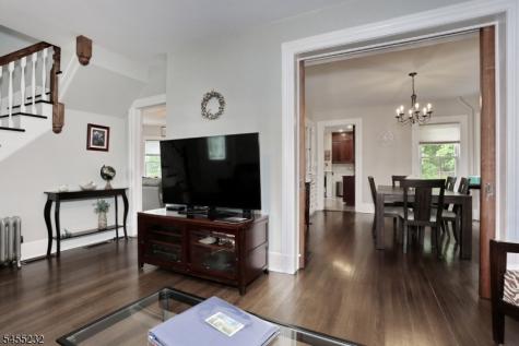 142 Wyckoff Waldwick NJ 07463