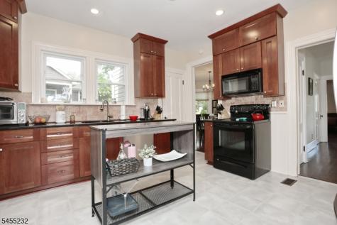 142 Wyckoff Waldwick NJ 07463