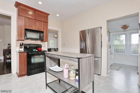 142 Wyckoff Waldwick NJ 07463