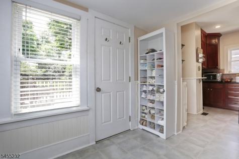 142 Wyckoff Waldwick NJ 07463
