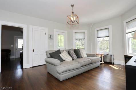 142 Wyckoff Waldwick NJ 07463