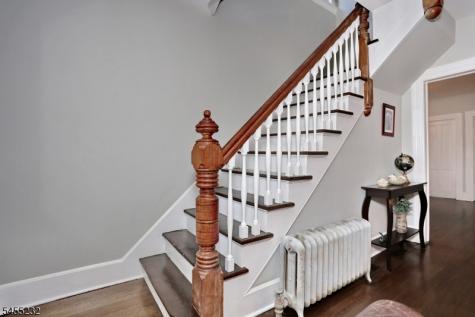 142 Wyckoff Waldwick NJ 07463
